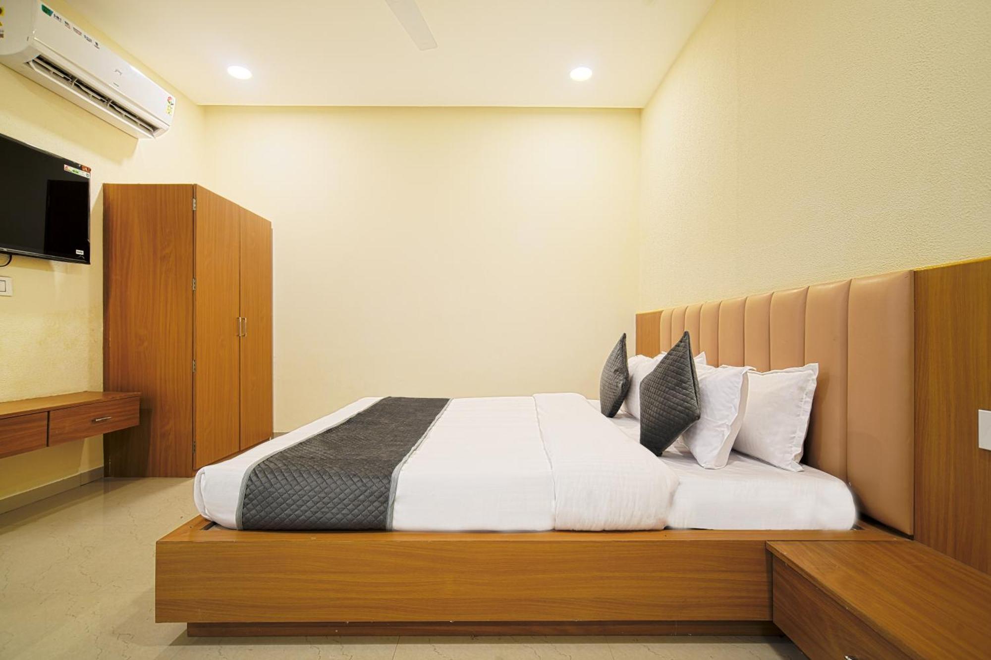 Hotel Shivlok Ujjain Habitación foto