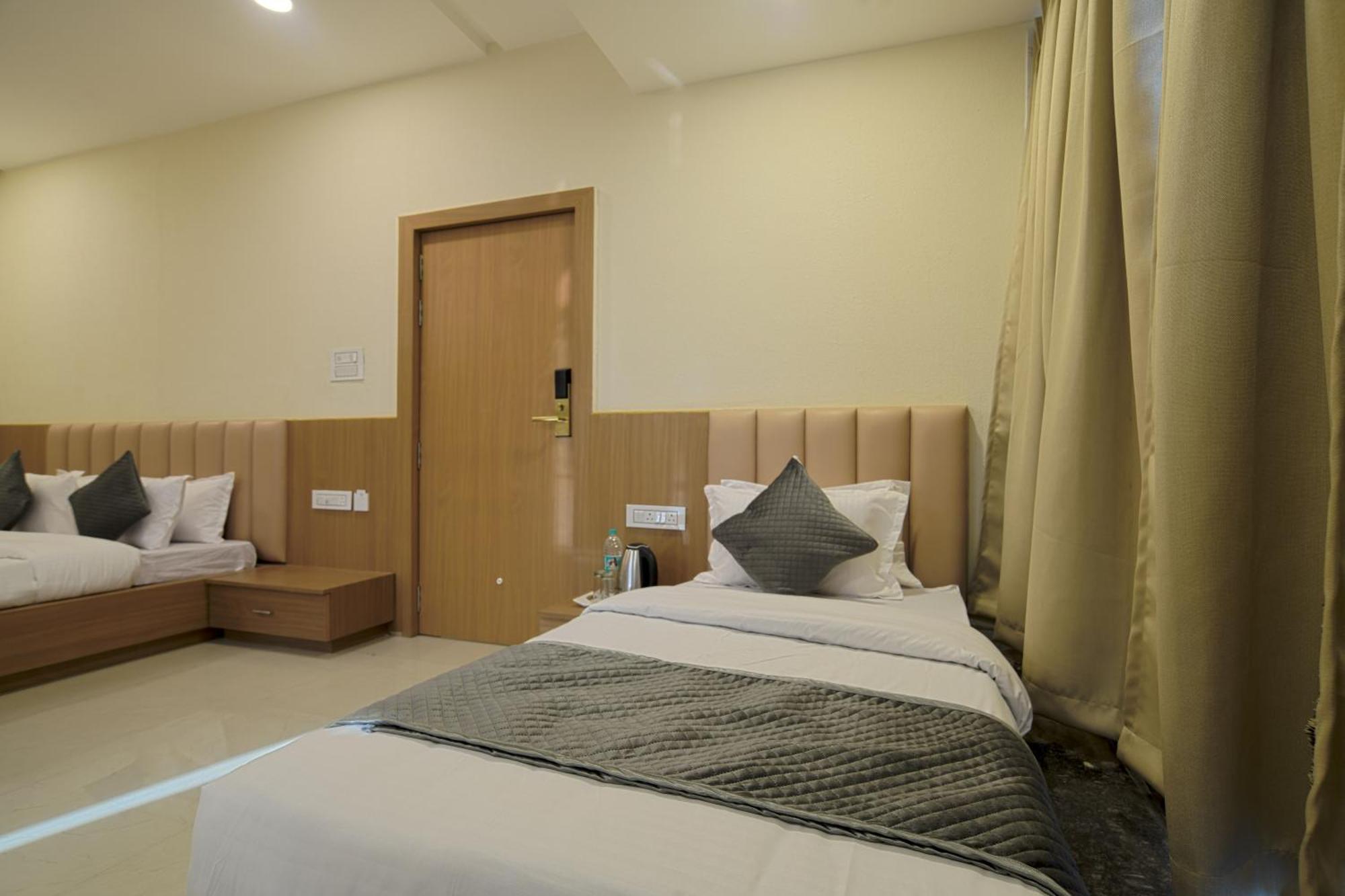 Hotel Shivlok Ujjain Habitación foto