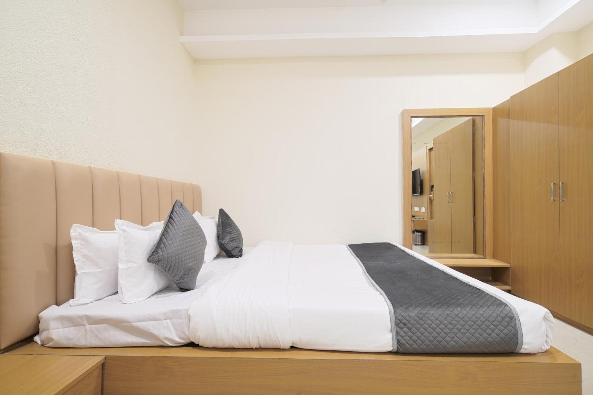 Hotel Shivlok Ujjain Habitación foto