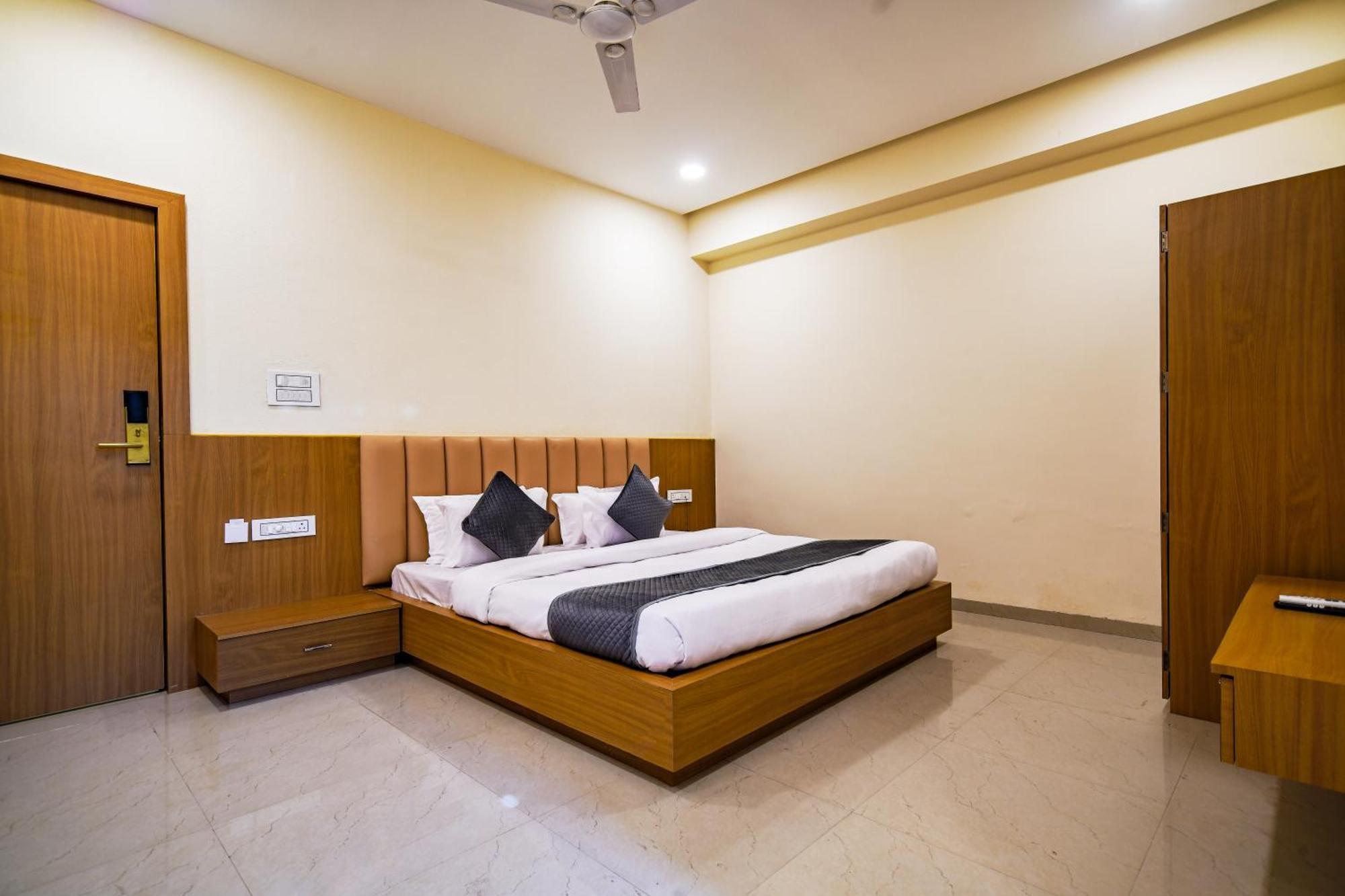 Hotel Shivlok Ujjain Habitación foto