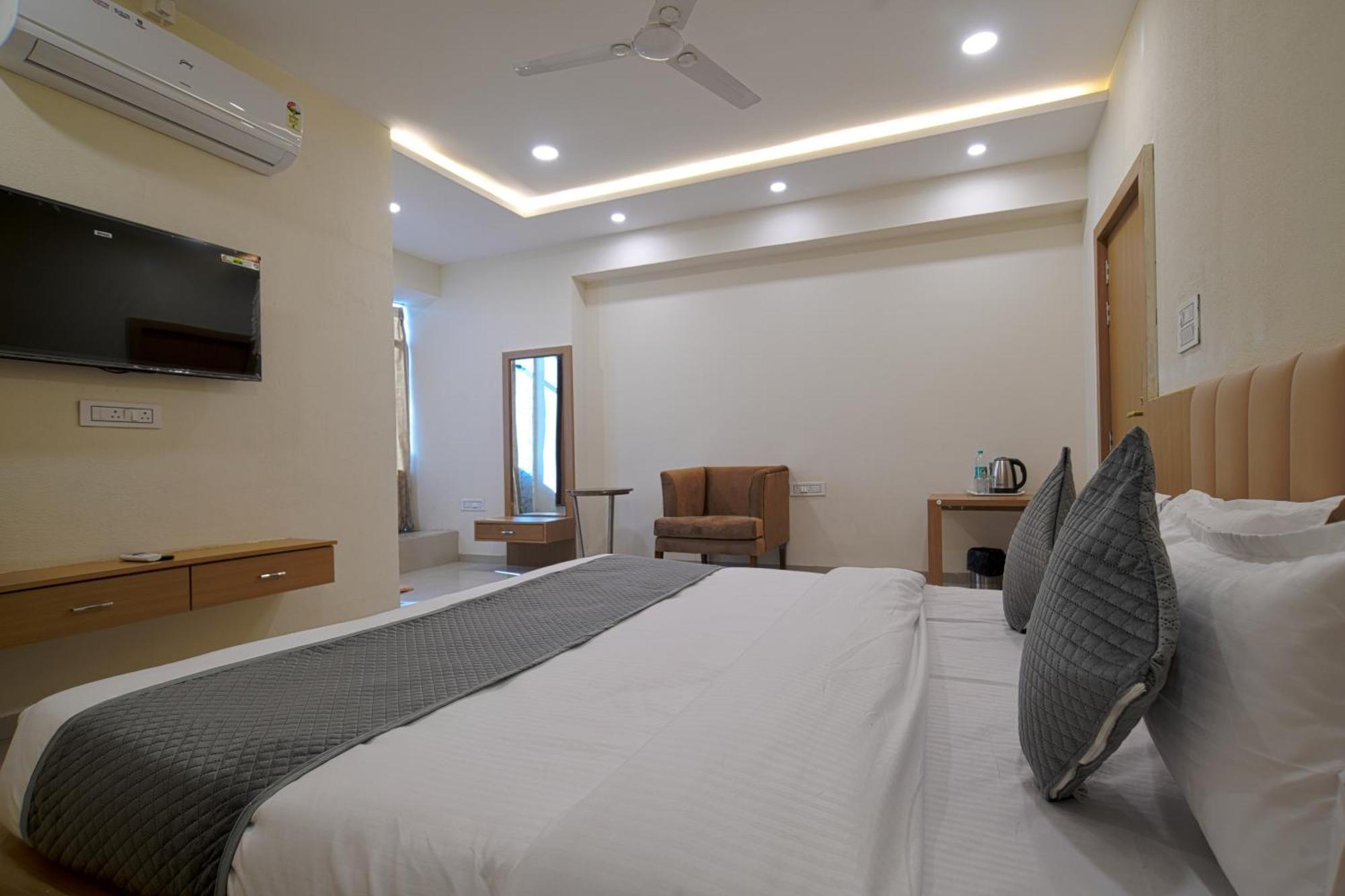 Hotel Shivlok Ujjain Habitación foto